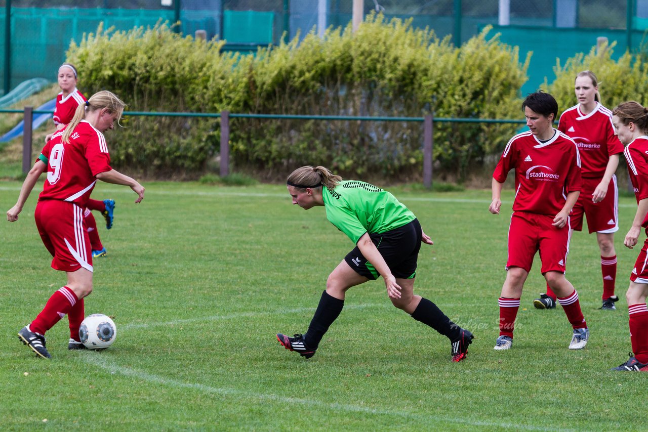 Bild 90 - Frauen SG Schmalfeld/Weddelbrook - Ratzeburger SV : Ergebnis: 1:7